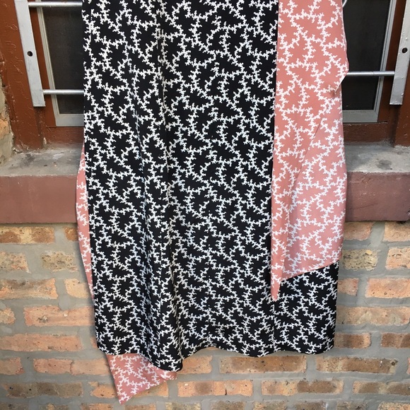 DVF pink ruffle trim midi silk print black white 6 - Picture 11 of 16